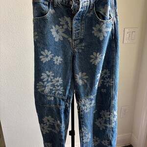 Free people barrel jeans- flower print
